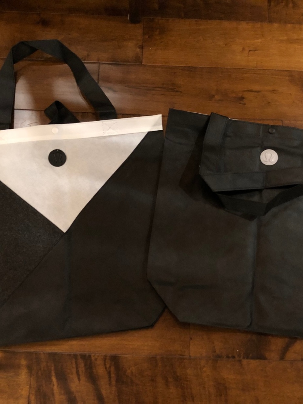 Rare Collectable Lululemon reusable Shoppers